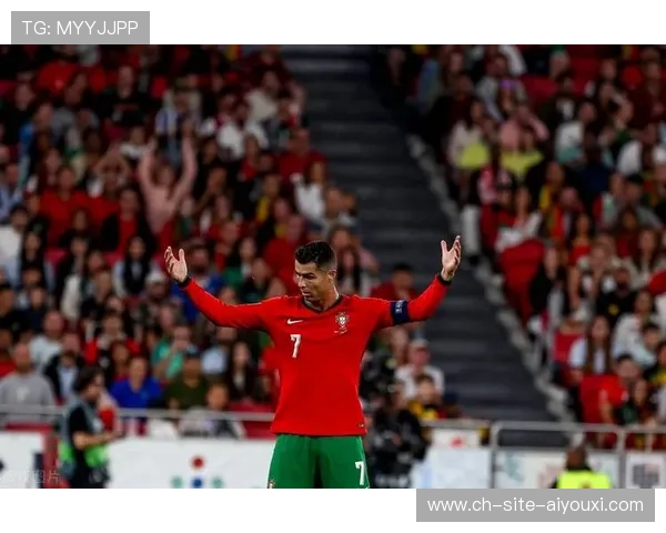 C罗争顶头球得分，葡萄牙空中优势再现