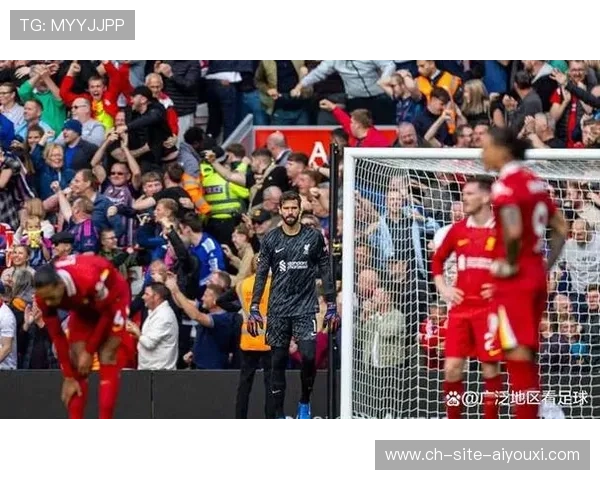 利物浦定位球攻防演练：头球点位与二次球争夺练到深夜