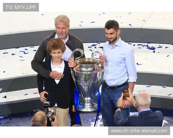 切尔西阿布时代最后一份财报：出售额23.5亿；总贷款14.29亿，切尔西阿布现在老婆