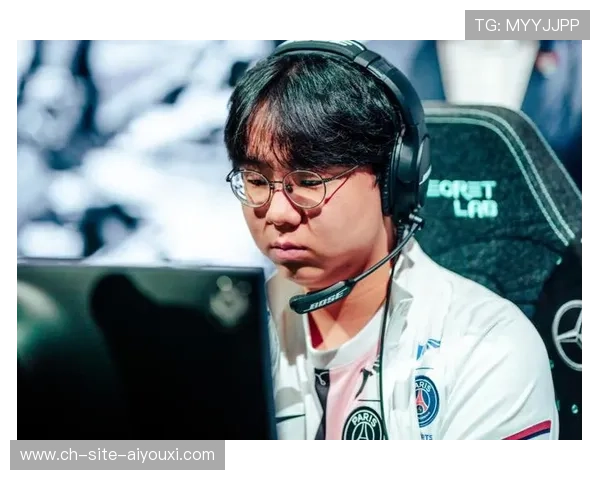 PSG中场核心状态火热，psg的中单